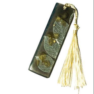 Resin bookmark brown bud transparent petals