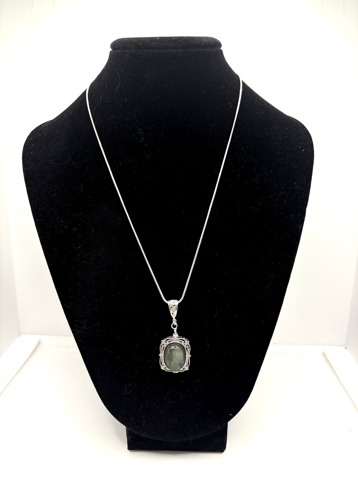 Sterling silver Labradorite pendant