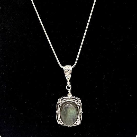 Sterling silver Labradorite pendant